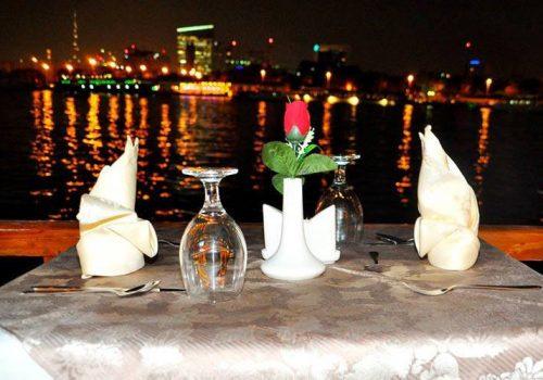 Dhow cruise restaurant in Dubai desert dune