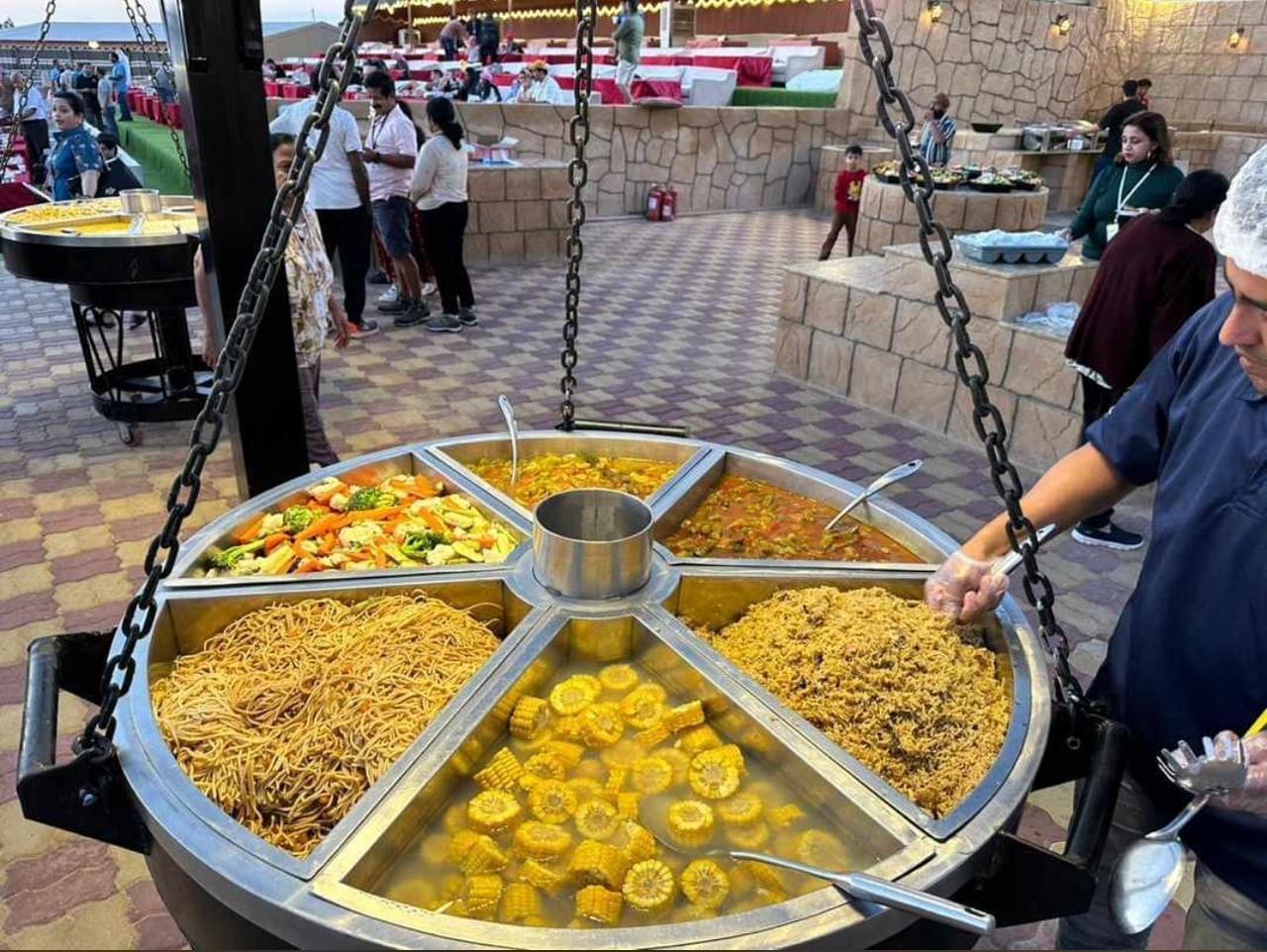 Dubai desert dune food image